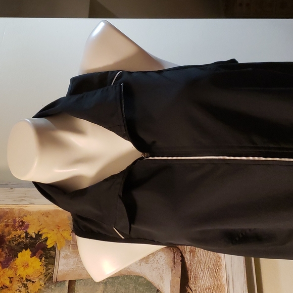 Champion Vest - Picture 3 of 7